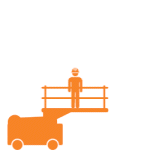 Uma silhueta laranja de um trabalhador da construção civil, usando capacete, aparece sobre a plataforma de um elevador articulado - um dos principais equipamentos da Tecnogera para trabalhos em altura. A máquina está elevada do chão, com rodas e braço articulado, destacando-se sobre um fundo branco.